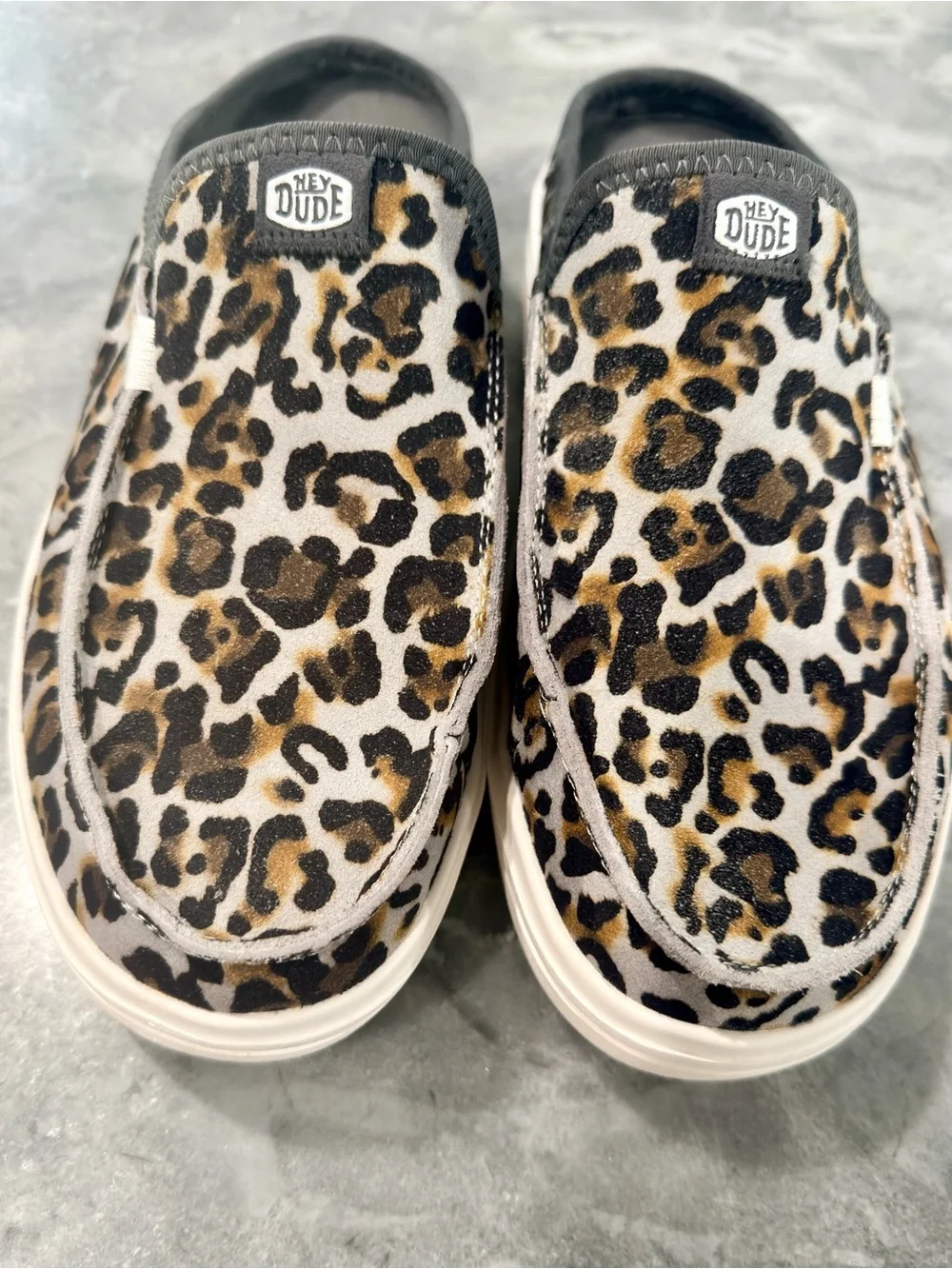 Hey Dude Austin Lift Classic Leopard Women Slip On Size 9 - Picture 2 of 6